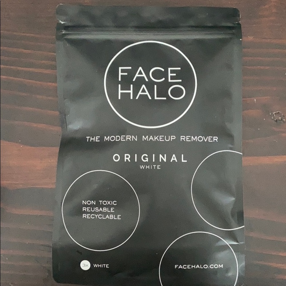 NWOT: Face Halo Makeup Removing Pads